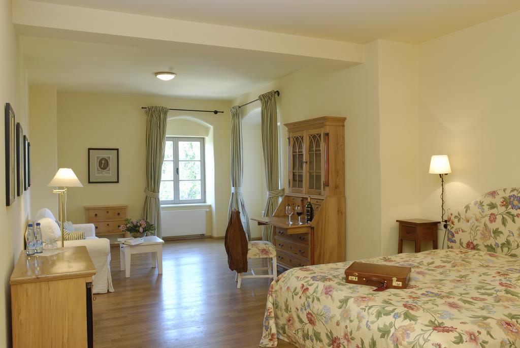 Hotel Schloss & Gut Ulrichshusen المظهر الخارجي الصورة